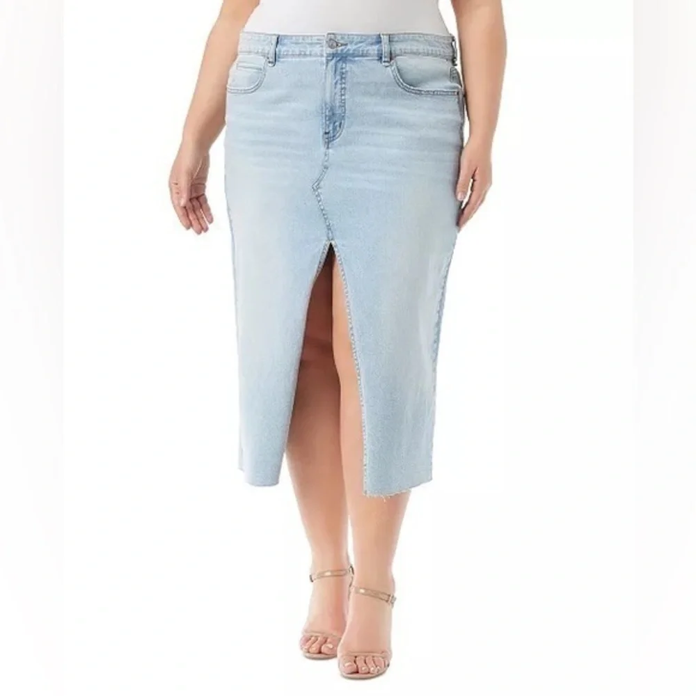 Jessica Simpson Light Blue Denim Skirt Raw Hem Plus Size 18